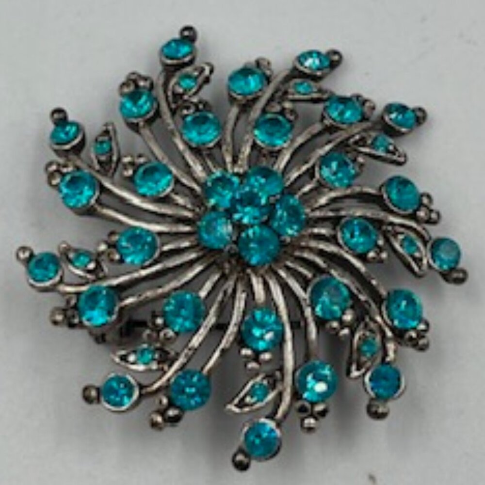 Vintage Silver-tone Brooch w/ Floral‎ Pinwheel Design Aqua Blue Rhinestones